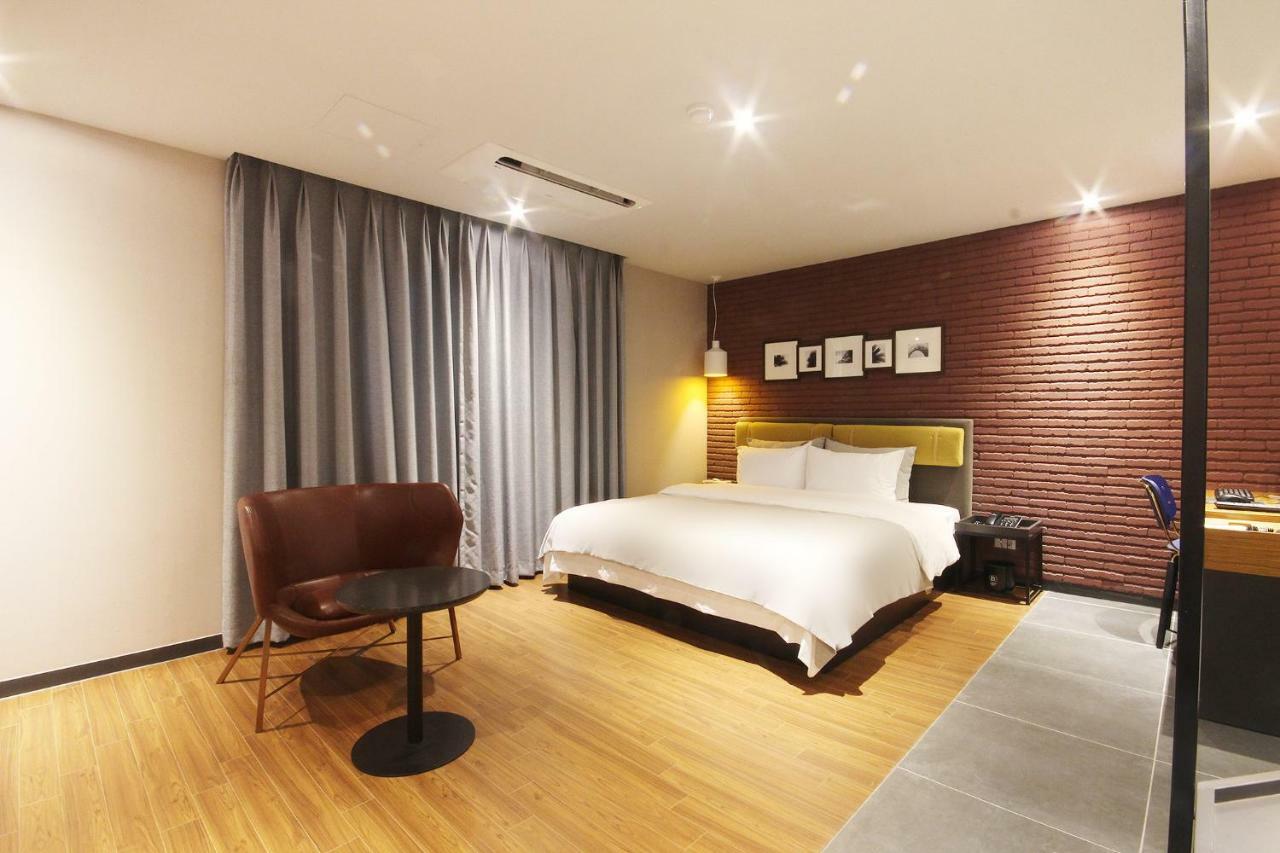Brown Dot Hotel Seomyeon Busan Dış mekan fotoğraf