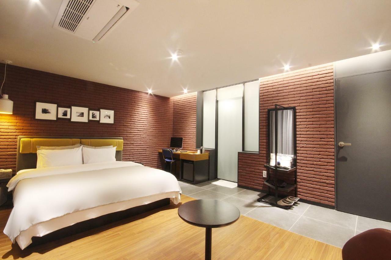 Brown Dot Hotel Seomyeon Busan Dış mekan fotoğraf
