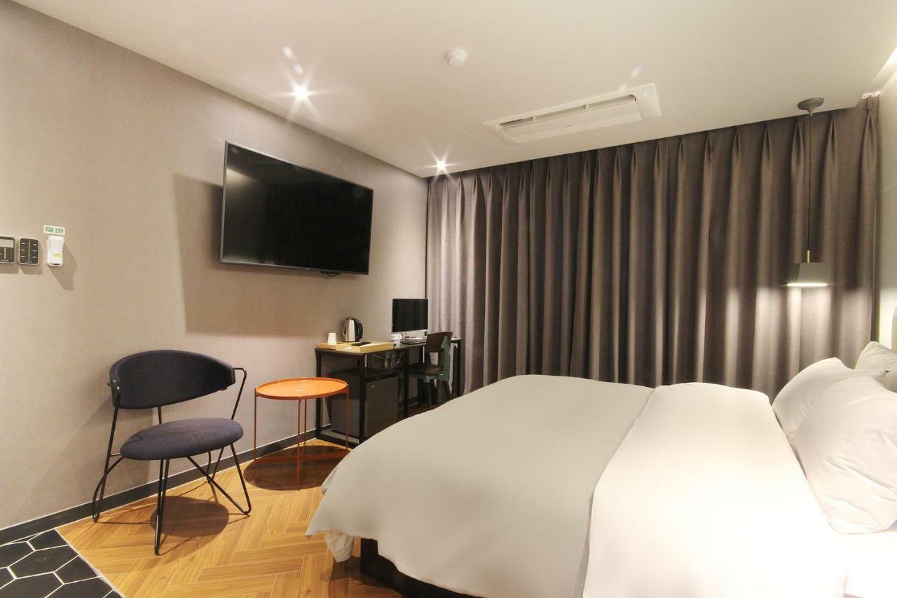 Brown Dot Hotel Seomyeon Busan Dış mekan fotoğraf