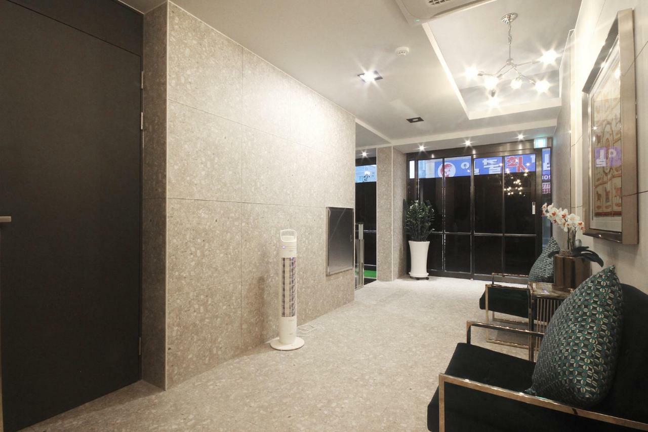 Brown Dot Hotel Seomyeon Busan Dış mekan fotoğraf